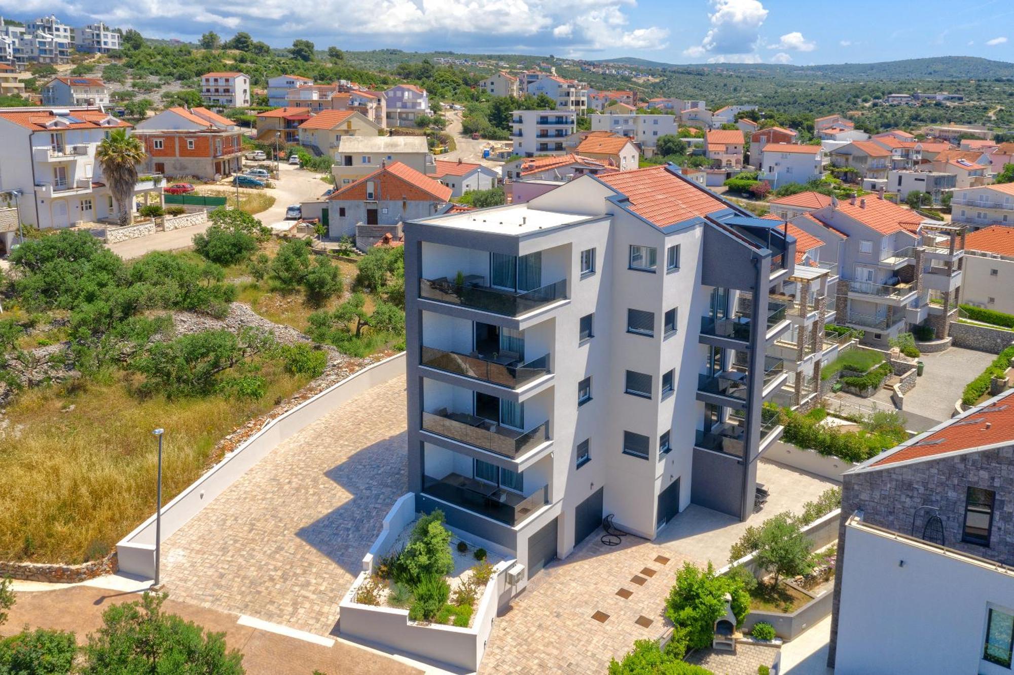 Franc 1 Apartment *