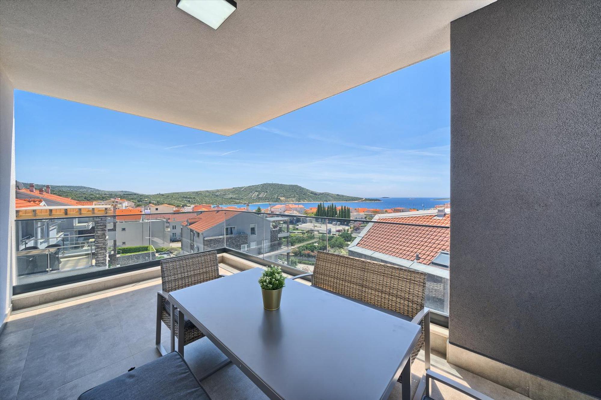 Apartment Franc 1 Primosten